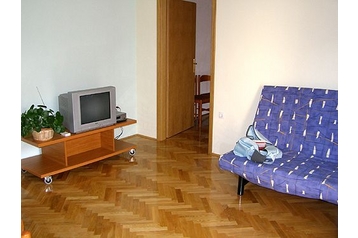 Croaţia Privát Slatine, Exteriorul